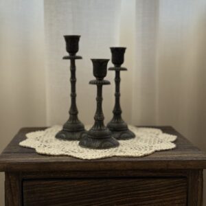 شمعدانات نحاسي